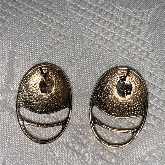 Vintage turquoise enamel & gold post earrings - Picture 3 of 4